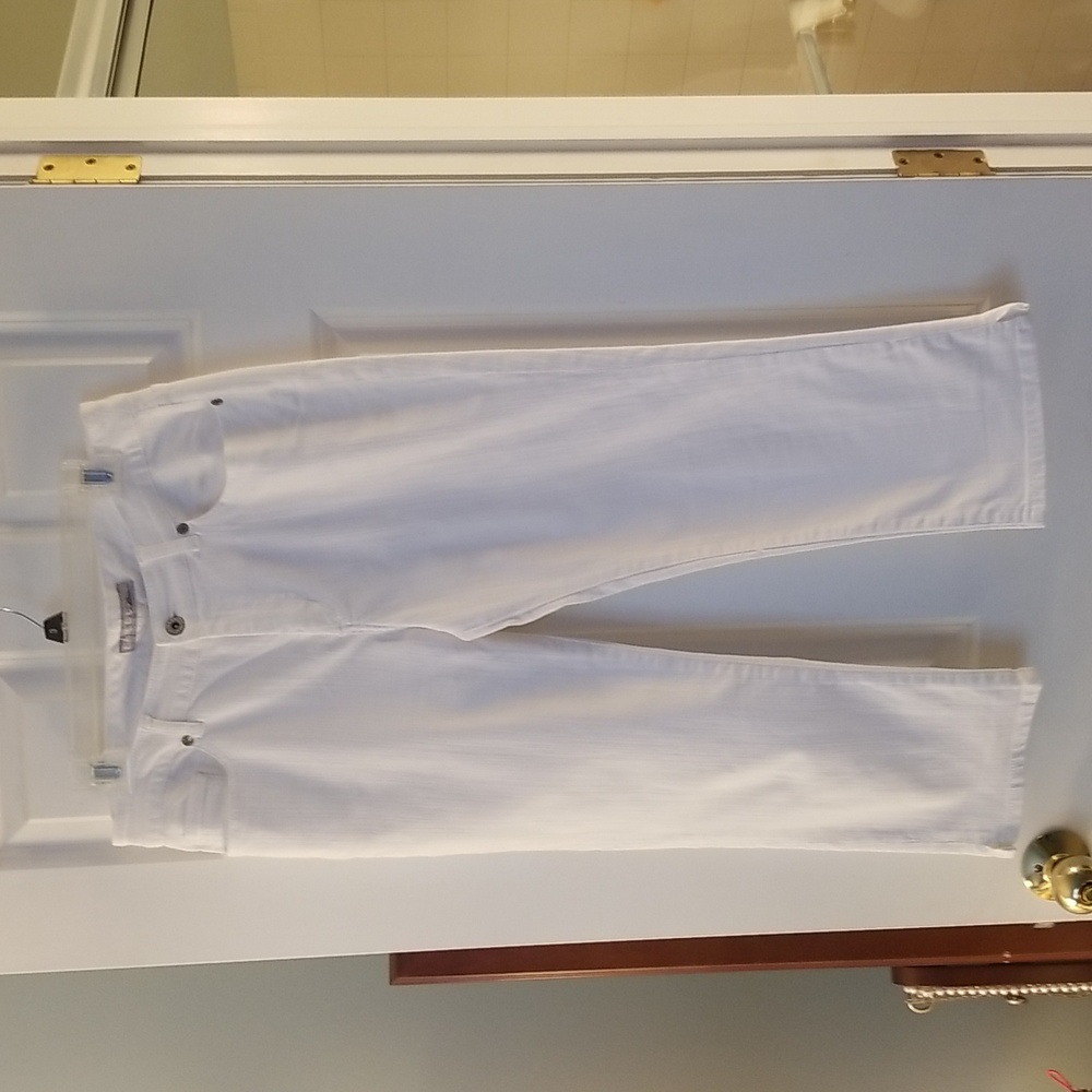Chicos Platinum white crop jeans